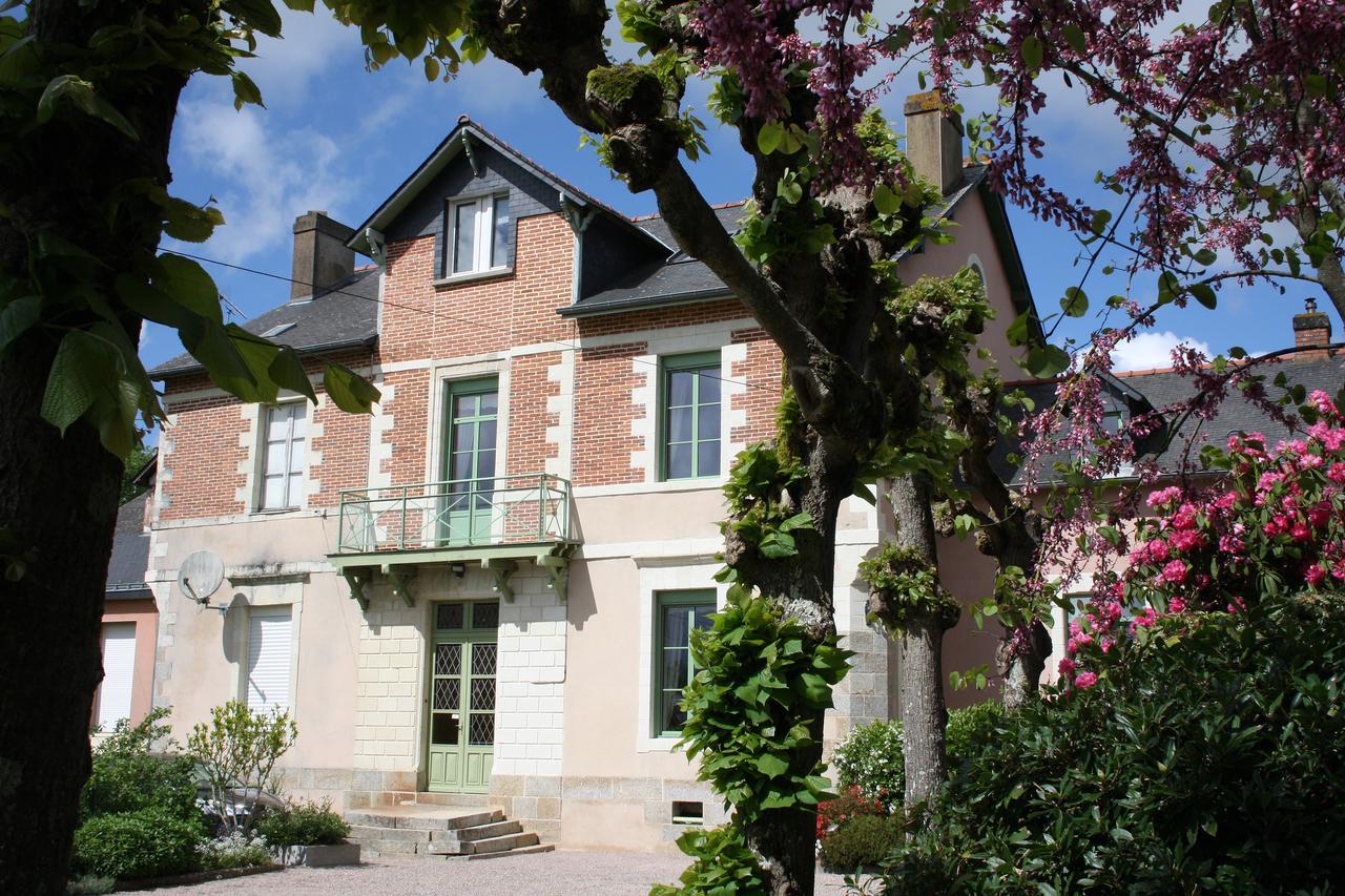 Chambres D'Hotes Du Chalet De Caharet Pipriac Экстерьер фото